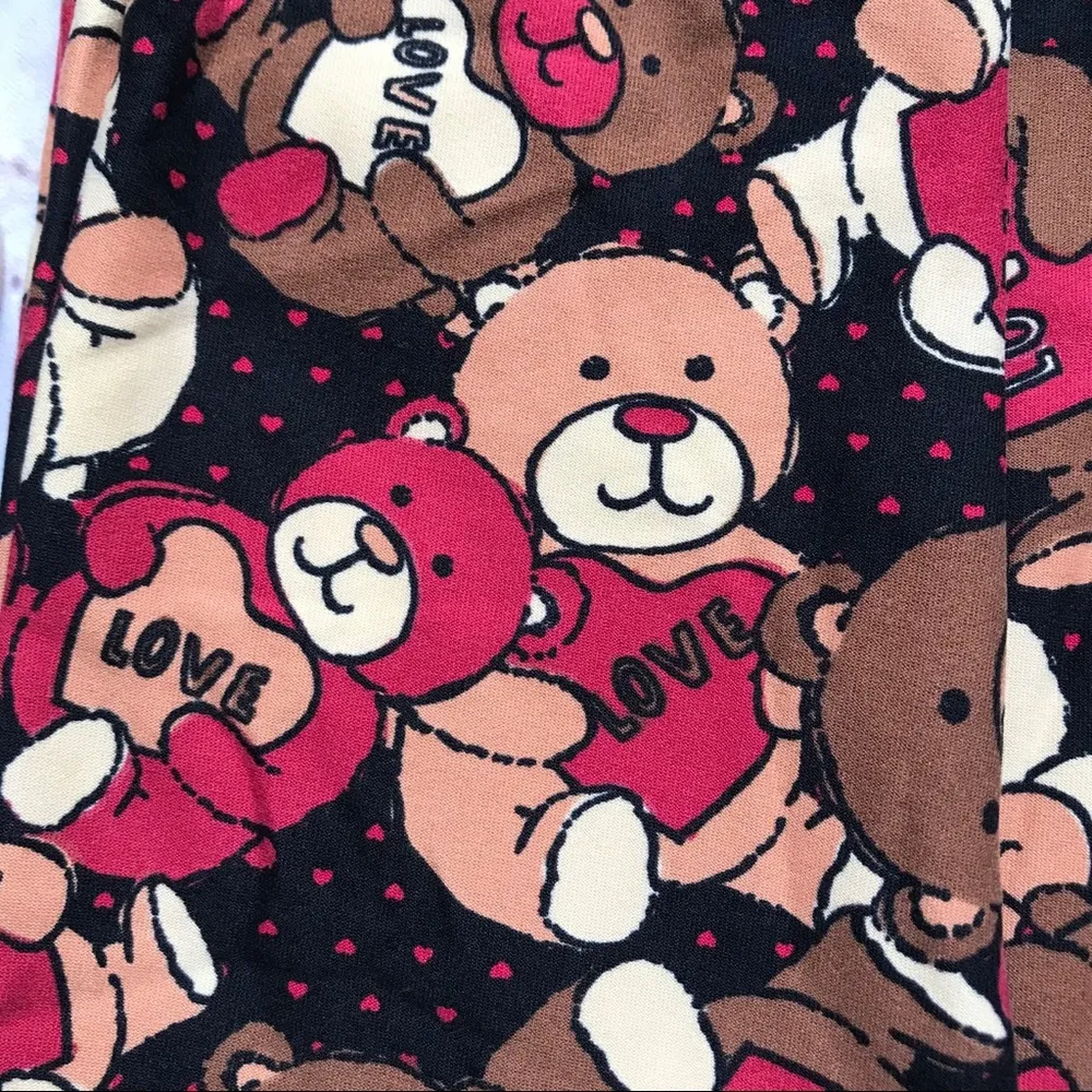 ❤️2 for $20❤️LuLaRoe Valentines Leggings Bear OS - Image 2