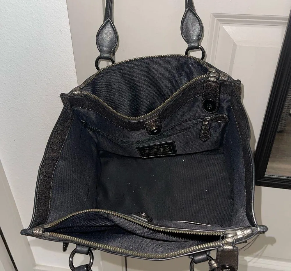 gold shimmer gunmetal purse - Image 13