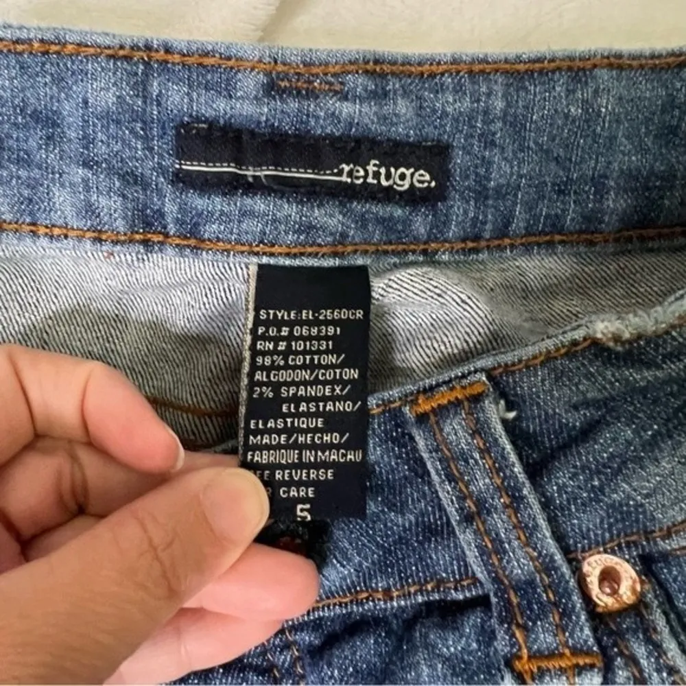 Refuge Cropped Jeans - Image 4