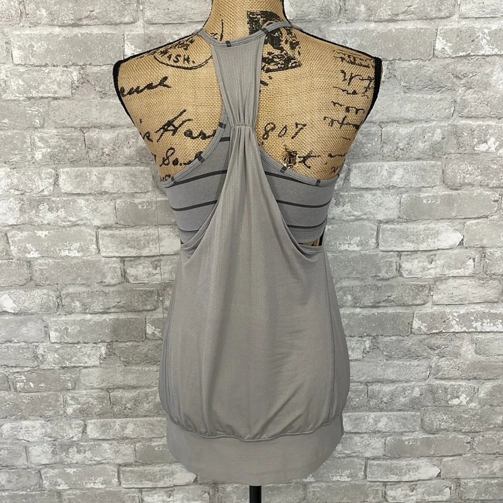 Lululemon No Limits Tank
Ambient Grey / Cayman Stripe Heathered Medium Grey - Image 6