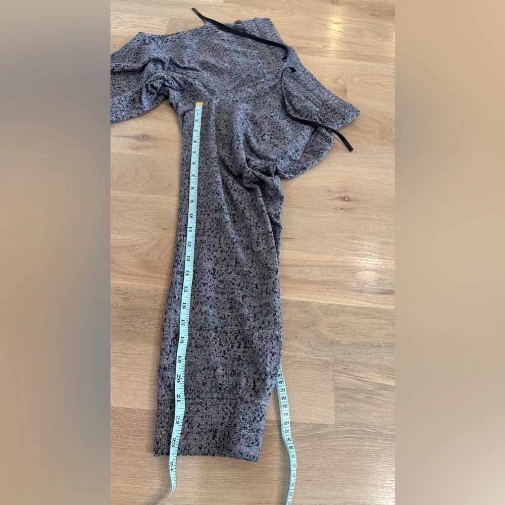 Lululemon Ready to Rulu Jogger Crop
Neon Tweed Jacquard size 6 - Image 10