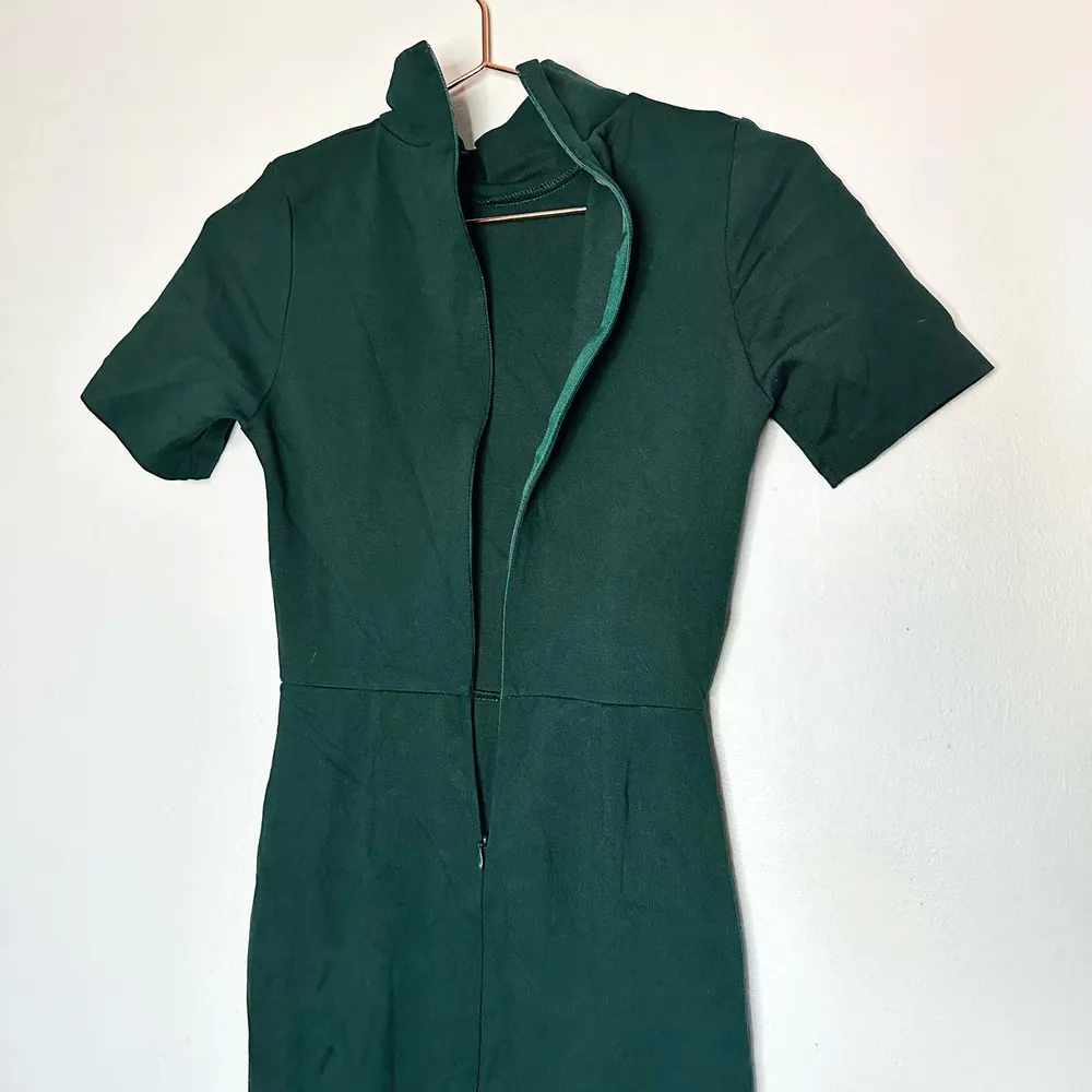 Slate & Willow Green Spruce Ponte Crewn Neckline Sheath Dress Size Extra Small - Image 8