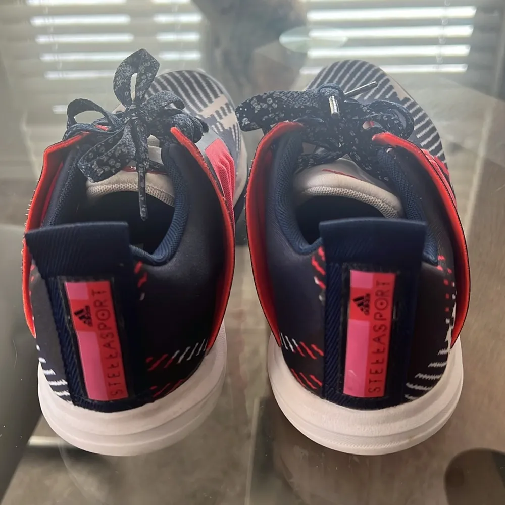 Adidas Stellasport Yvori Navy Sneakers, Size 6 EXCELLENT! - Image 5