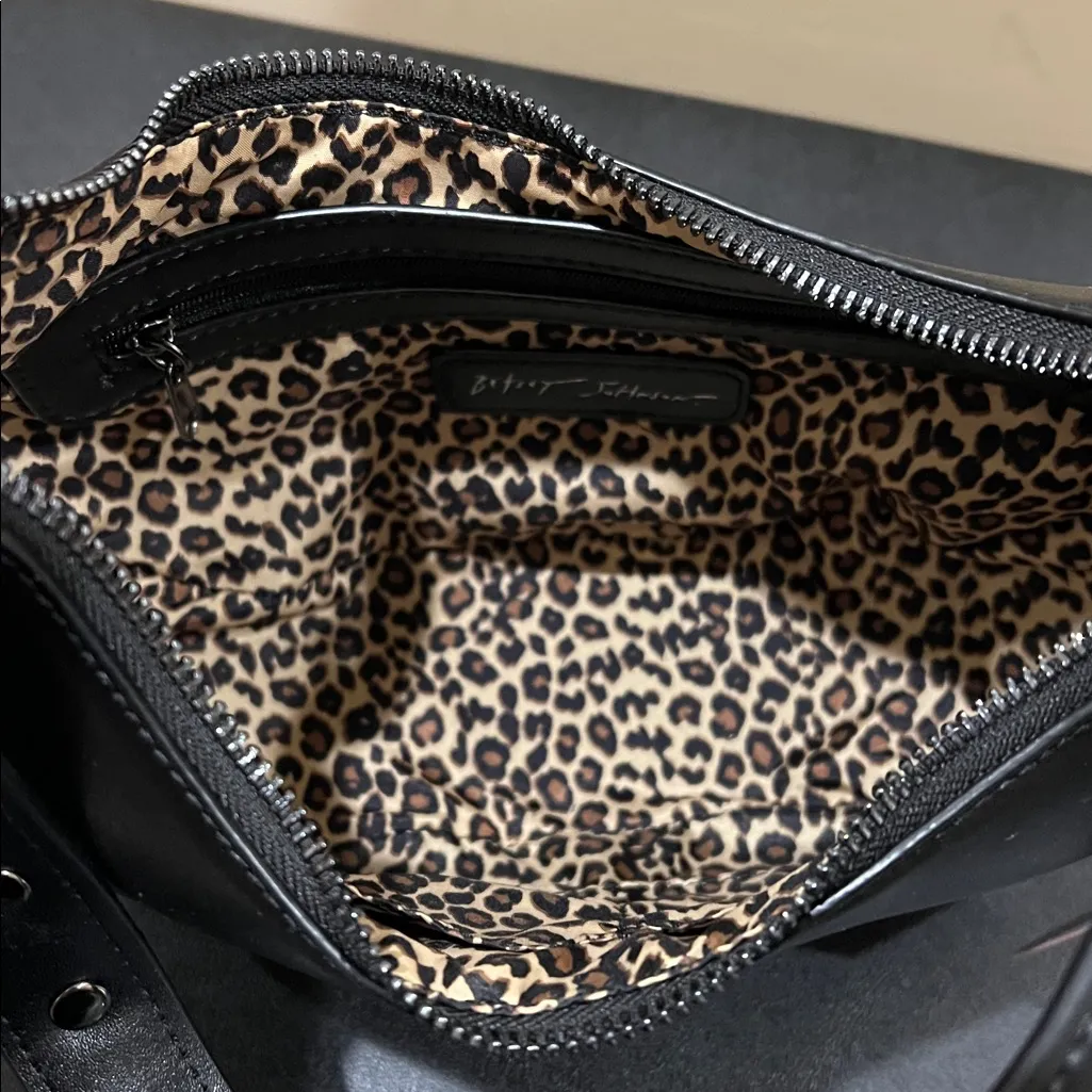 Betsey Johnson | Classic Black Handbag w/ Leopard & Pearl Bow Charm - Image 11