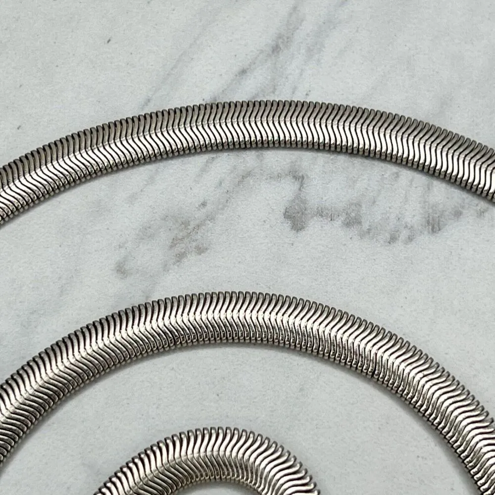 Silver Tone Rhinestone Cross Chain Belt ✨ - Image 6