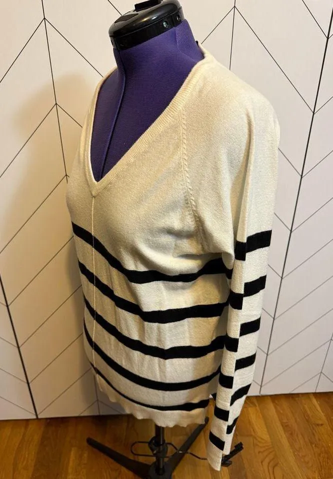 Bobeau Women’s Medium White Black Striped V-neck long sleeve Corporatecore Work - Image 2