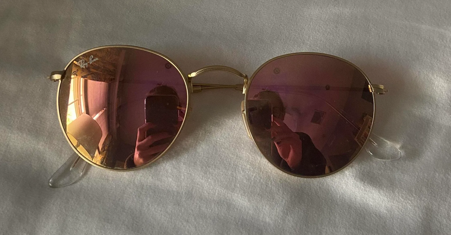 Ray-Ban Pink Reflective Round Sunglasses - Image 4