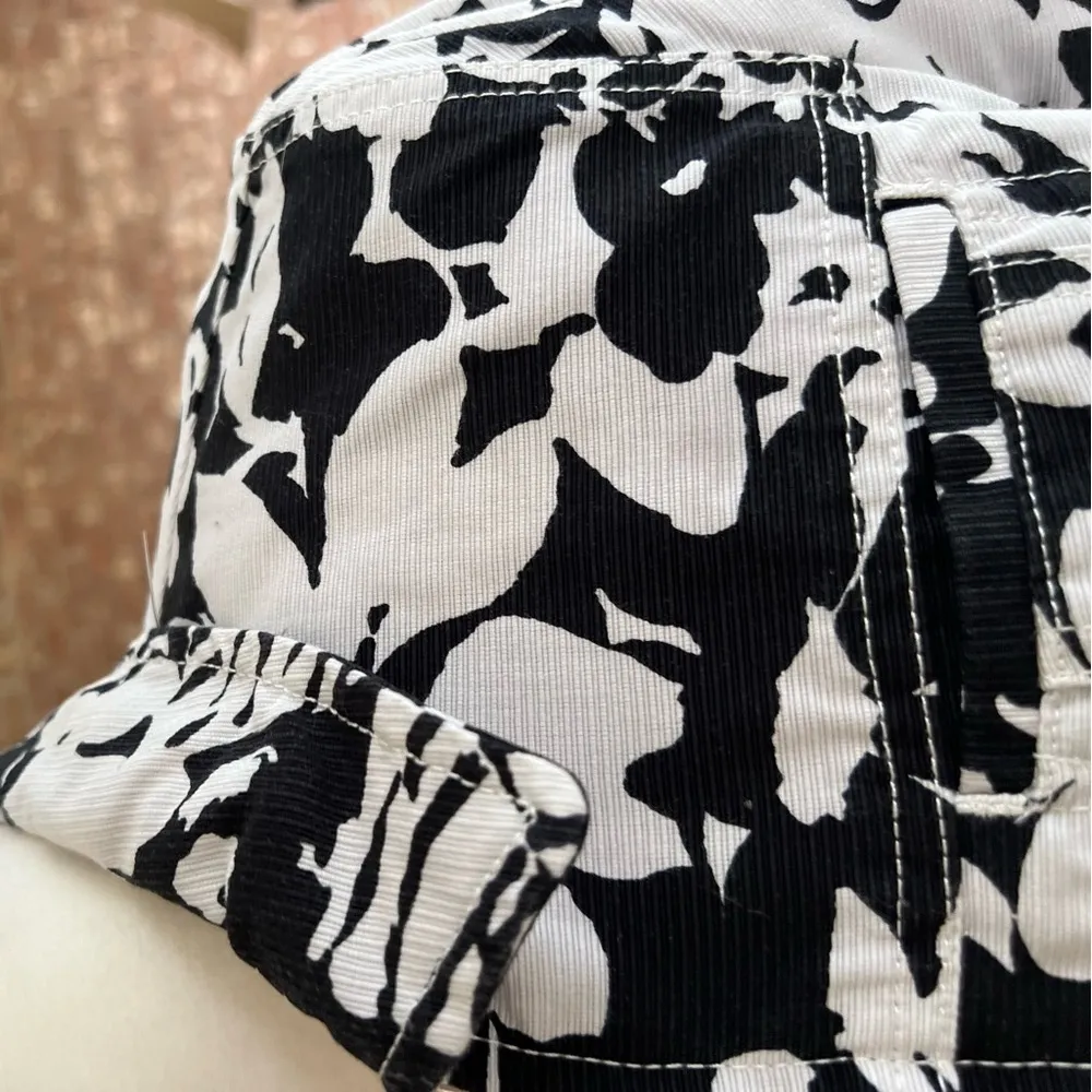 Jones New York Jacket Denim Floral Black White SP Lunch Brunch Date Office Chic - Image 5