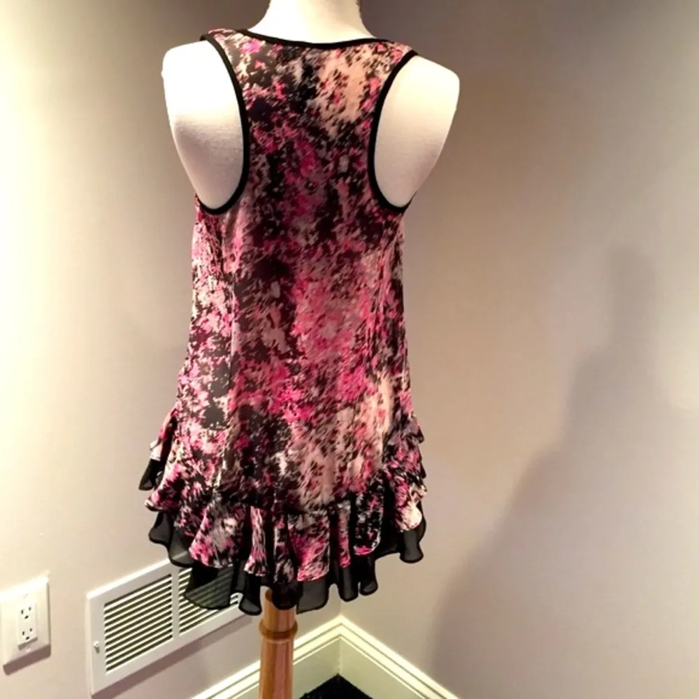 Abstract Ruffled Peplum Hem Tank Top - Image 5