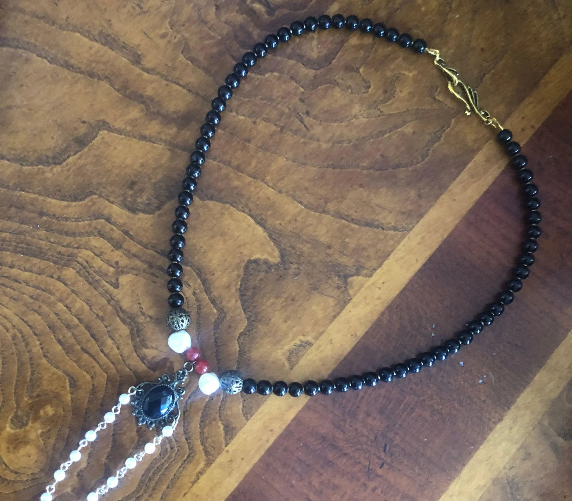 Handcrafted Victorian style Czech glass pearl carnelian beaded necklace - Image 5