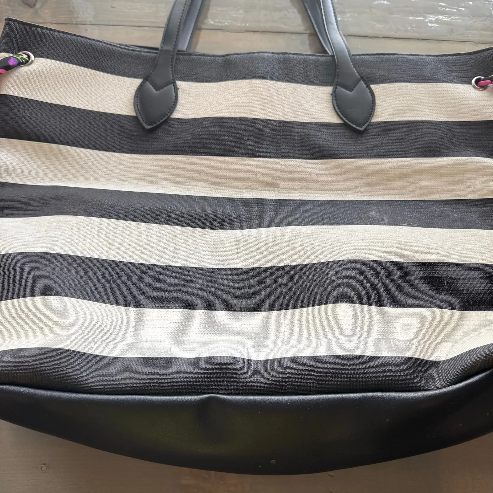 Simply Spring White Striped Large Tote - Image 3