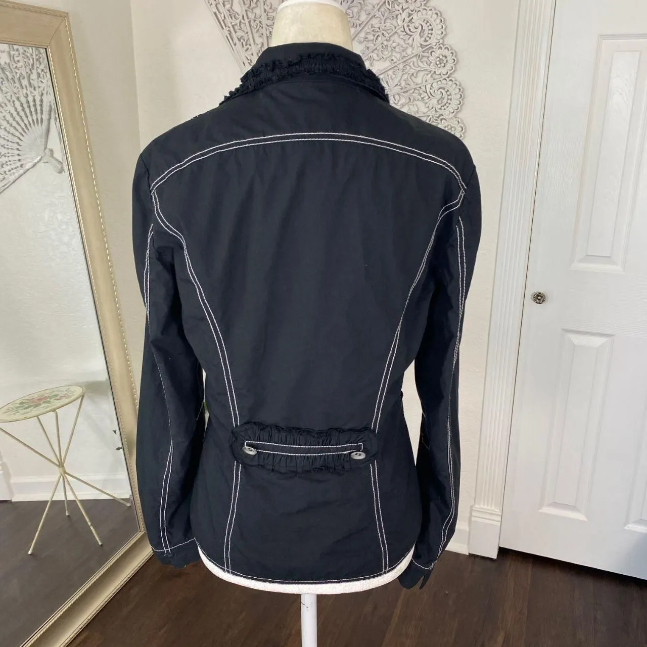 Early 2000's Black Cotton Ruffle Studded Button Up Blazer Jacket Nienhaus S / 6 - Image 4