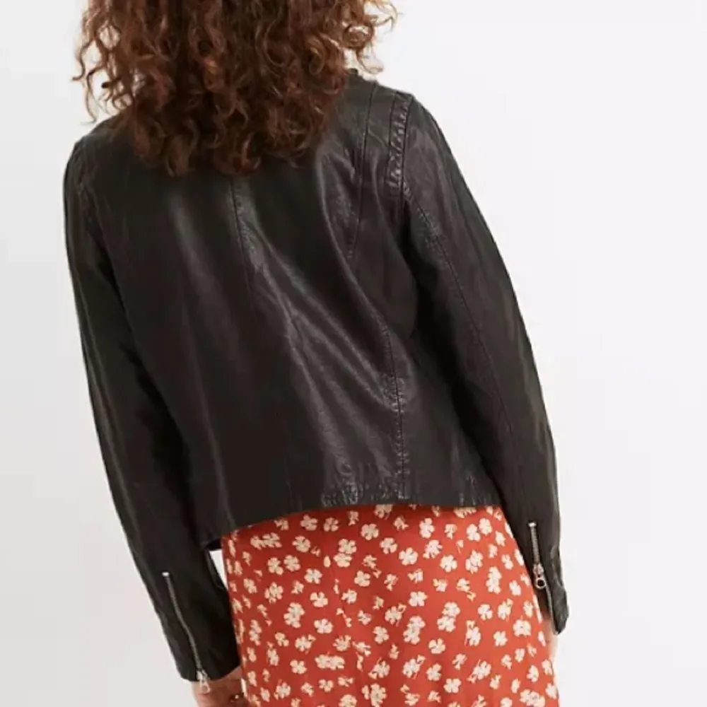 Madewell  Washed Leather Motorcycle Jacket in true black size XS - Image 4