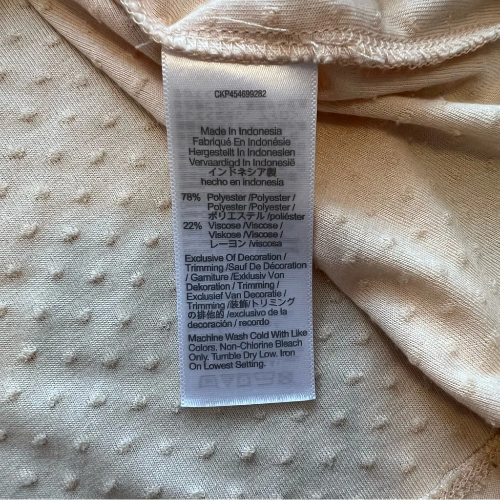 Made well cream Swiss dot ruffle blouse - Image 7