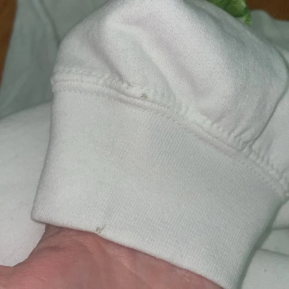 NWT strawberry shortcake crewneck - Image 3