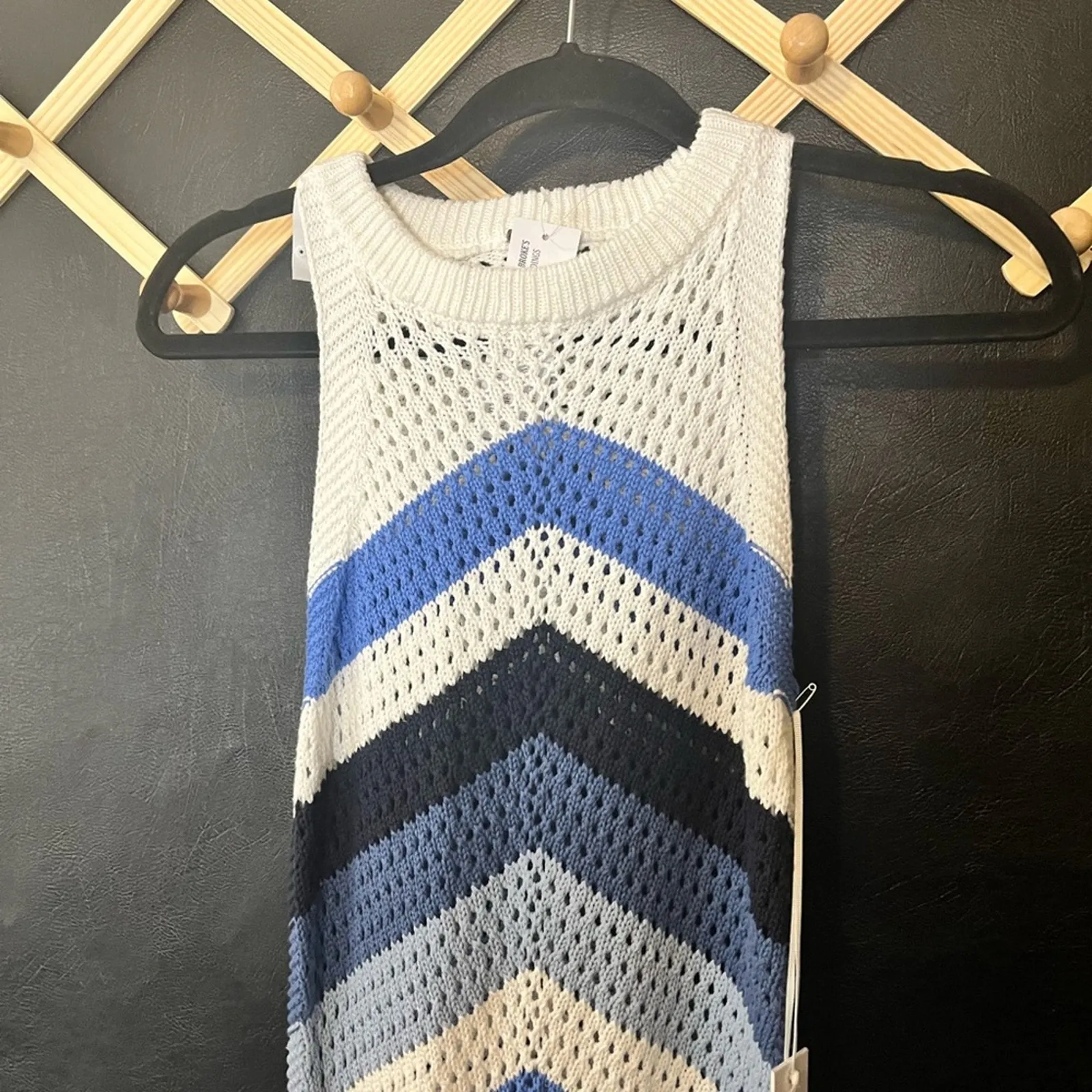 Young Fabulous & Broke White And Blue Chevron Open Knit Maxi Dress‎ Size Medium - Image 4