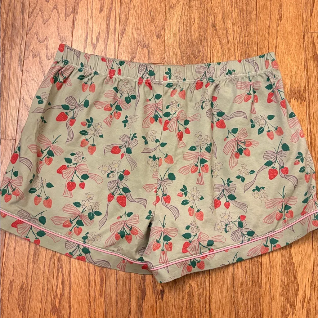 Roller Rabbit Pj Shorts Strawberry Bow print pajamas - Image 5