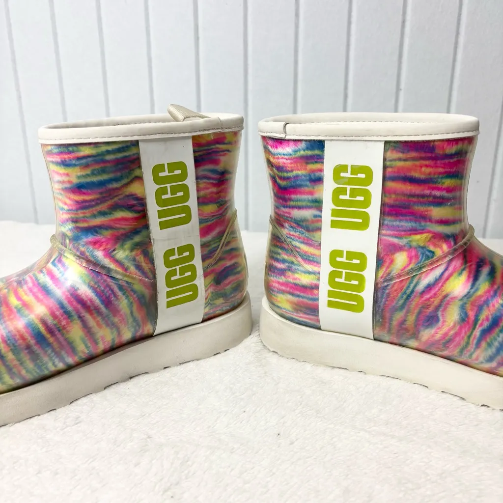 UGG Women's Classic Clear Mini Pixelate Ankle Boot, Pixelate White Size 6 - Image 2