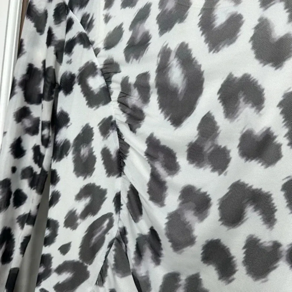 White House Black Market | Sheer Mesh Long Sleeve Leopard Print Blouse Size XS - Image 4