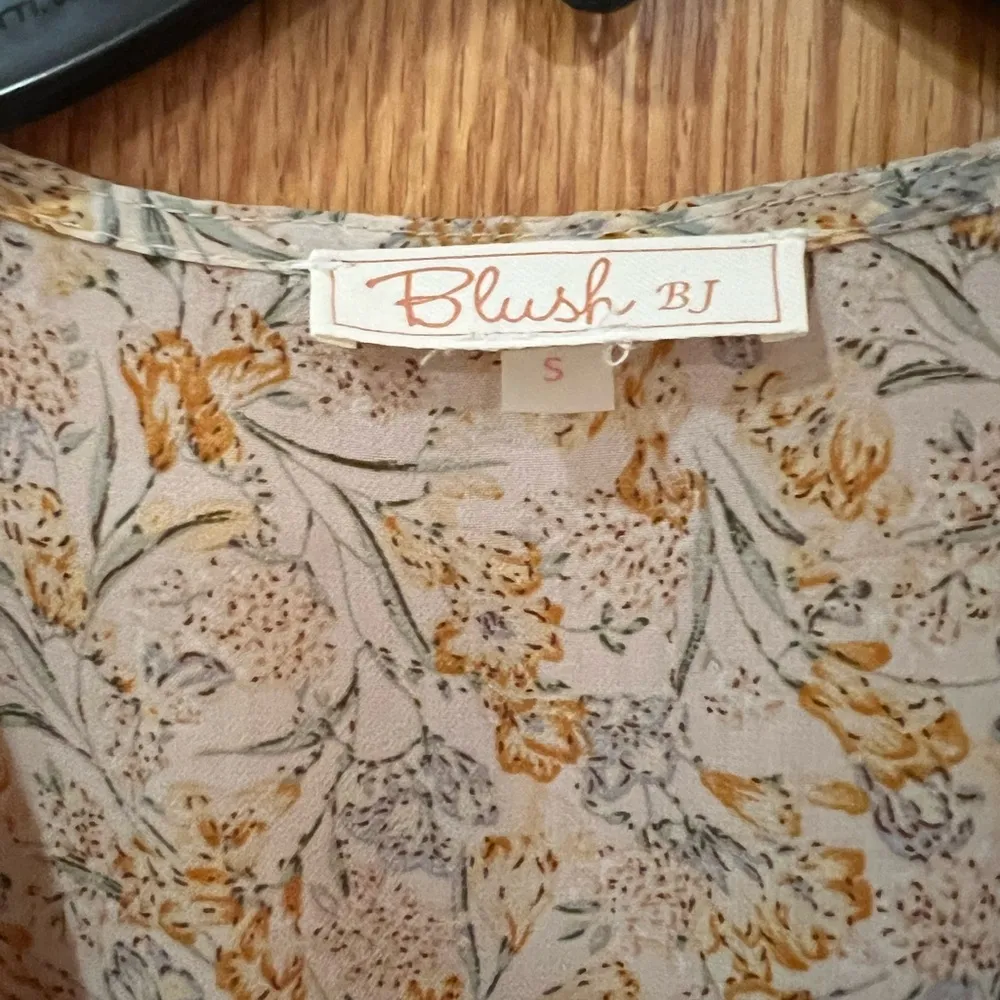 Blush BJ Blue & Yellow Gold Tie Front Smocked Waist Floral Mini Dress Size Small - Image 7