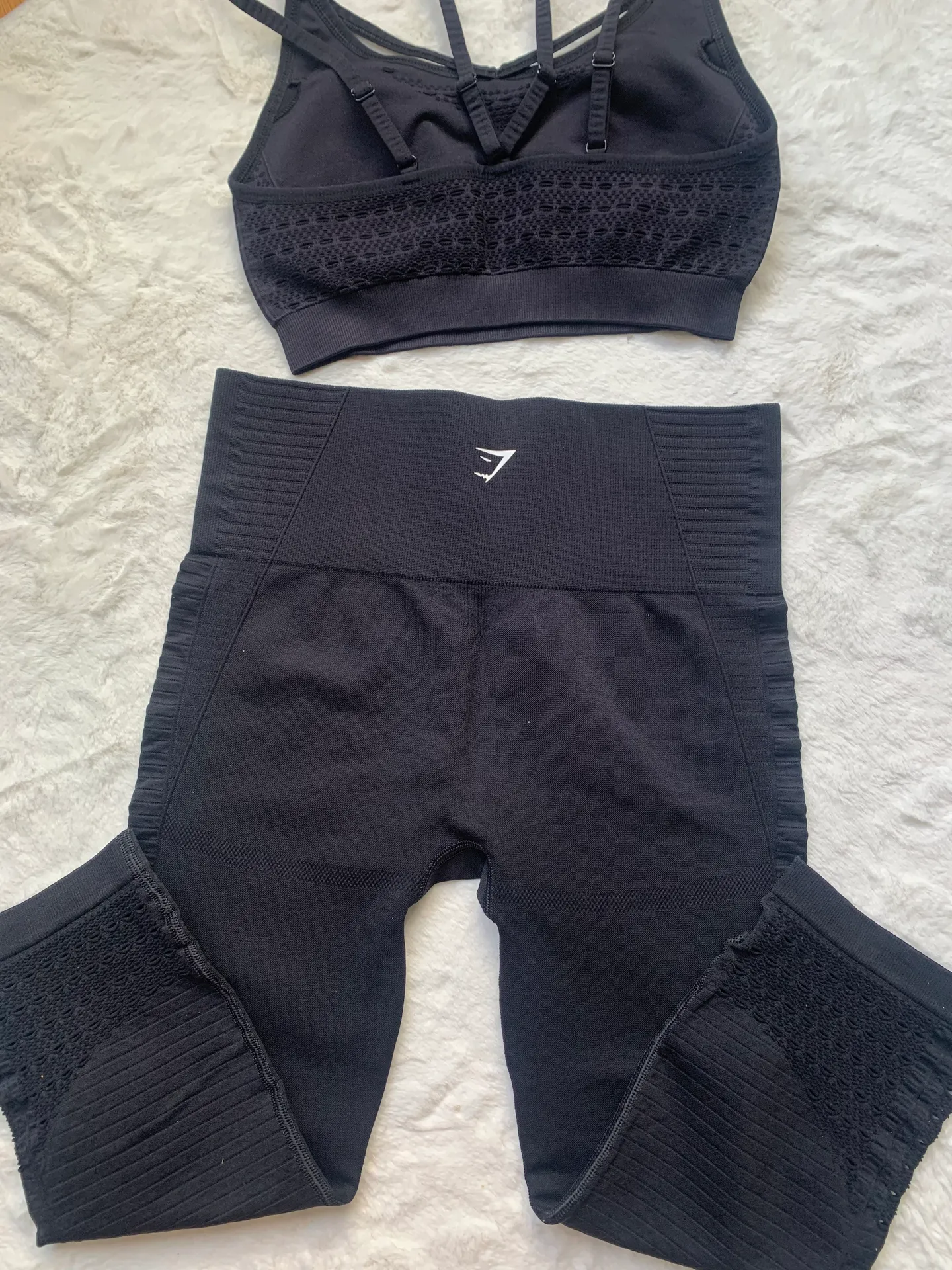 Energy Cropped  Legging And Sports Bra - Image 3