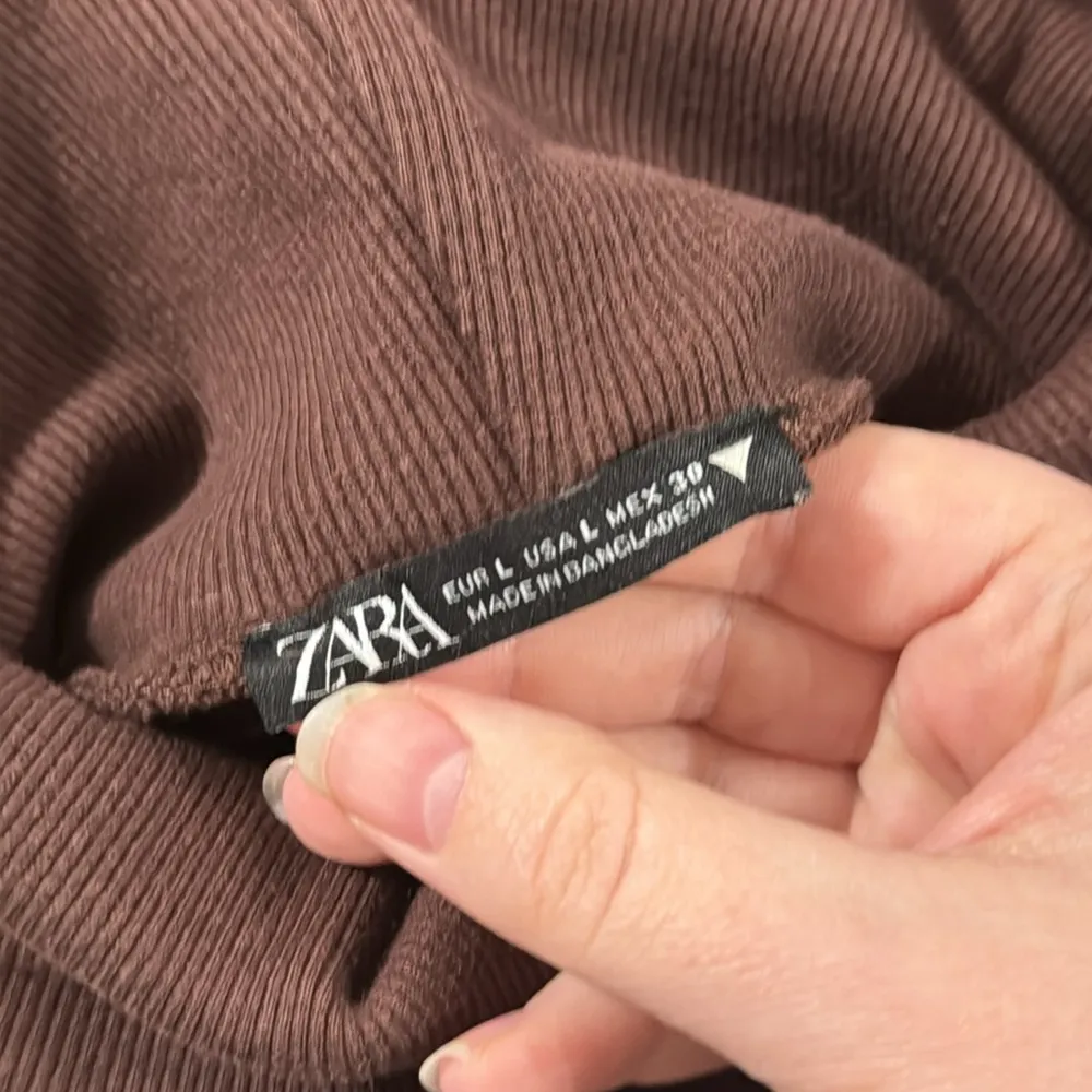 Zara Athleisure Chocolate Brown Cobination Turtleneck shirttail Sweatshirt Sz L - Image 8