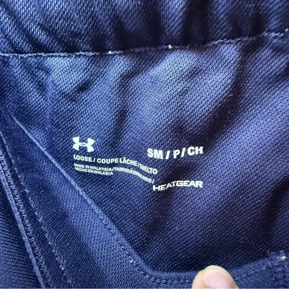 Under Armour Navy Blue Shorts Size Small - Image 3