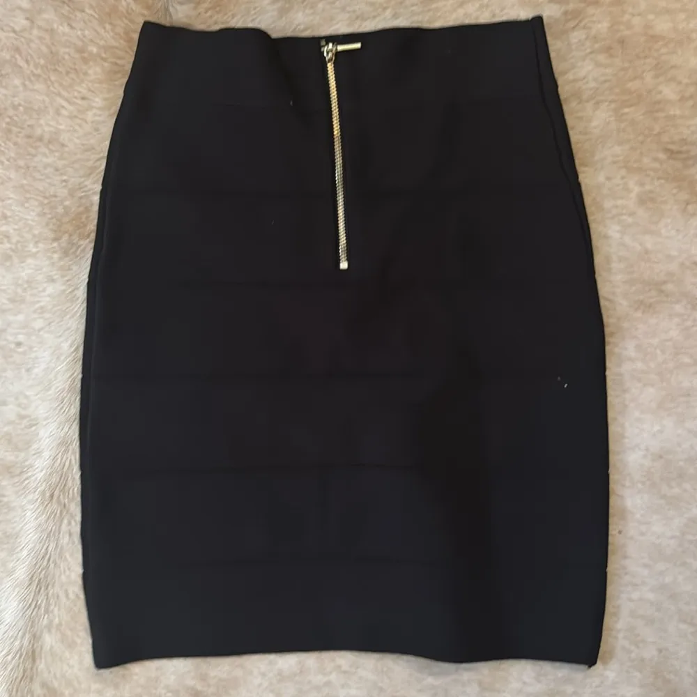 bebe Classic bandage Black  Skirt size XS trending 2025 - Image 6