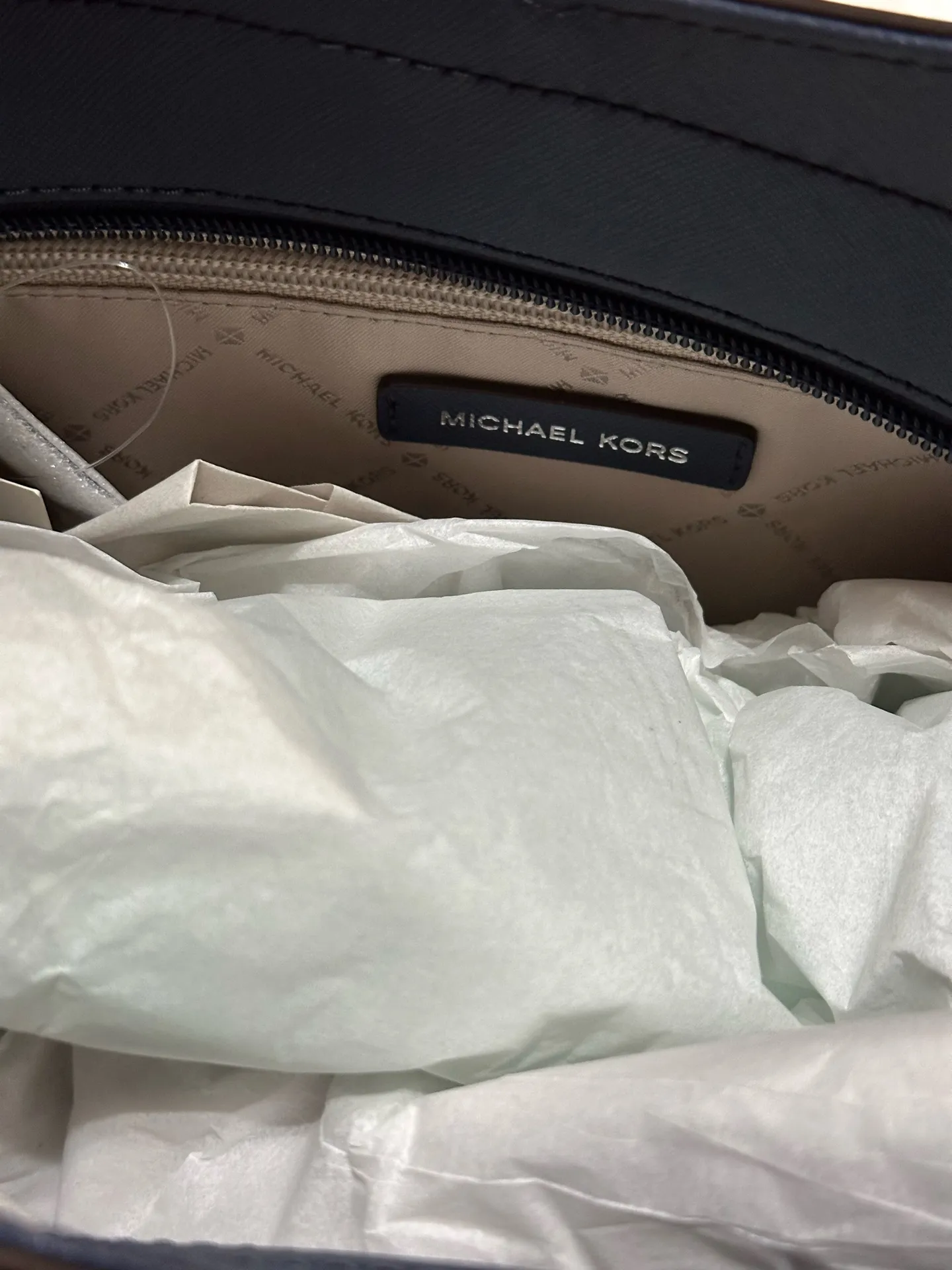 Michael Kors Jet Set Travel Bag - Image 7