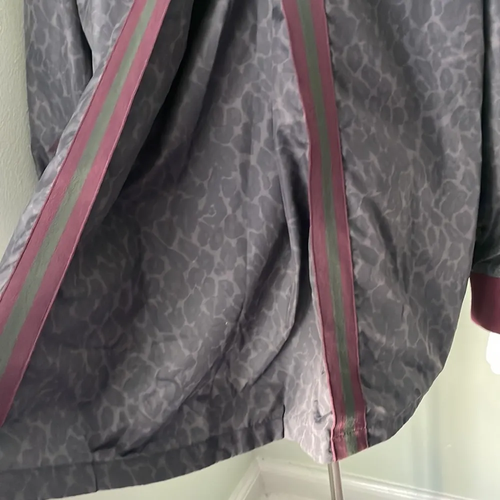 The Upside Snow Leopard windbreaker jacket Gray Size 8 - Image 6