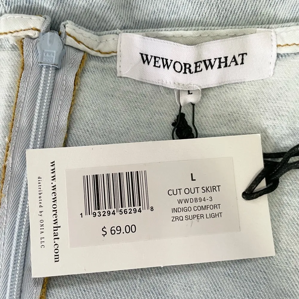 New  Cut Out Waist Belted Denim Mini Skirt Super Light Size Large - Image 14