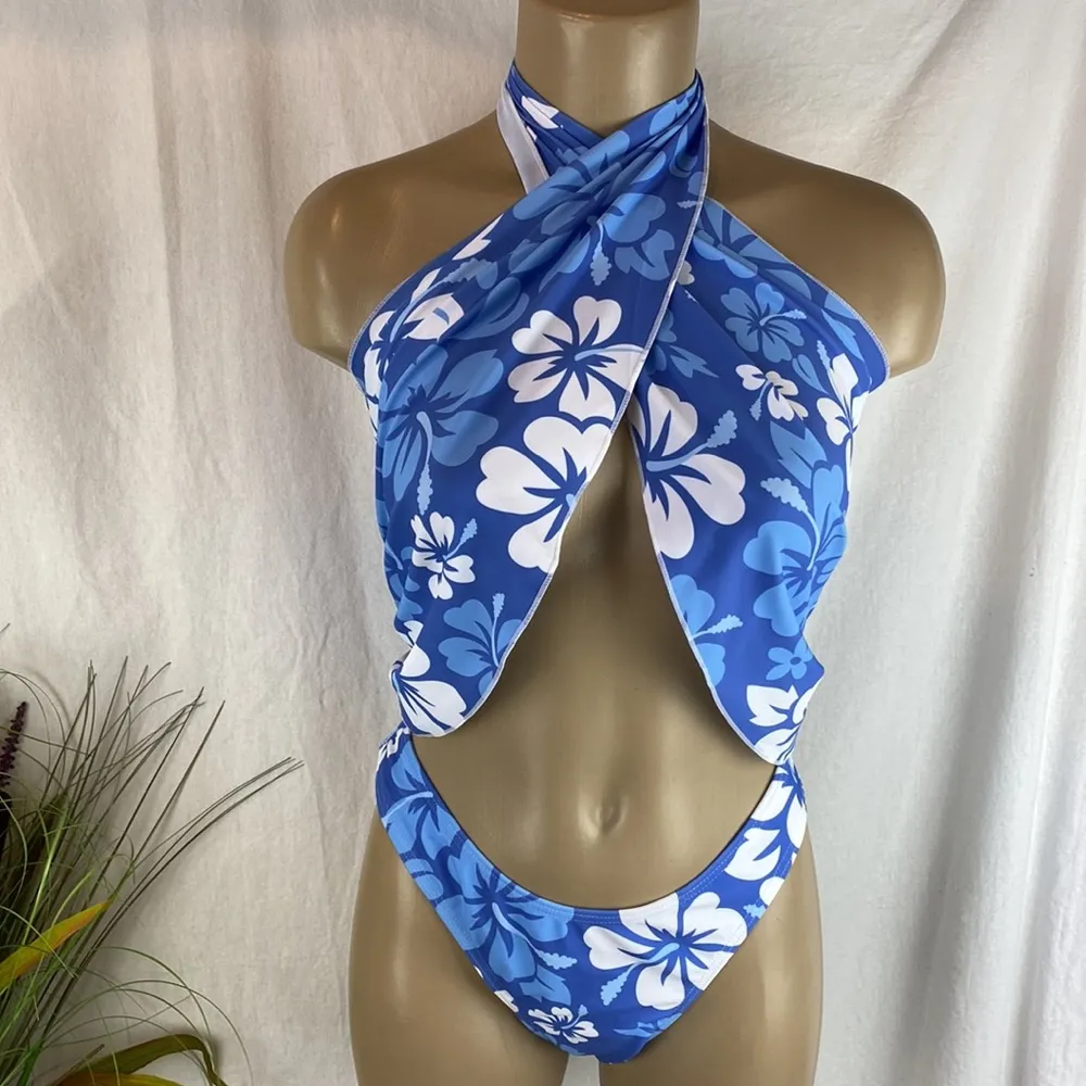 Blue & White Hibiscus Floral Print Bikini Bottoms & Cover Up Skirt Set M Size M - Image 4