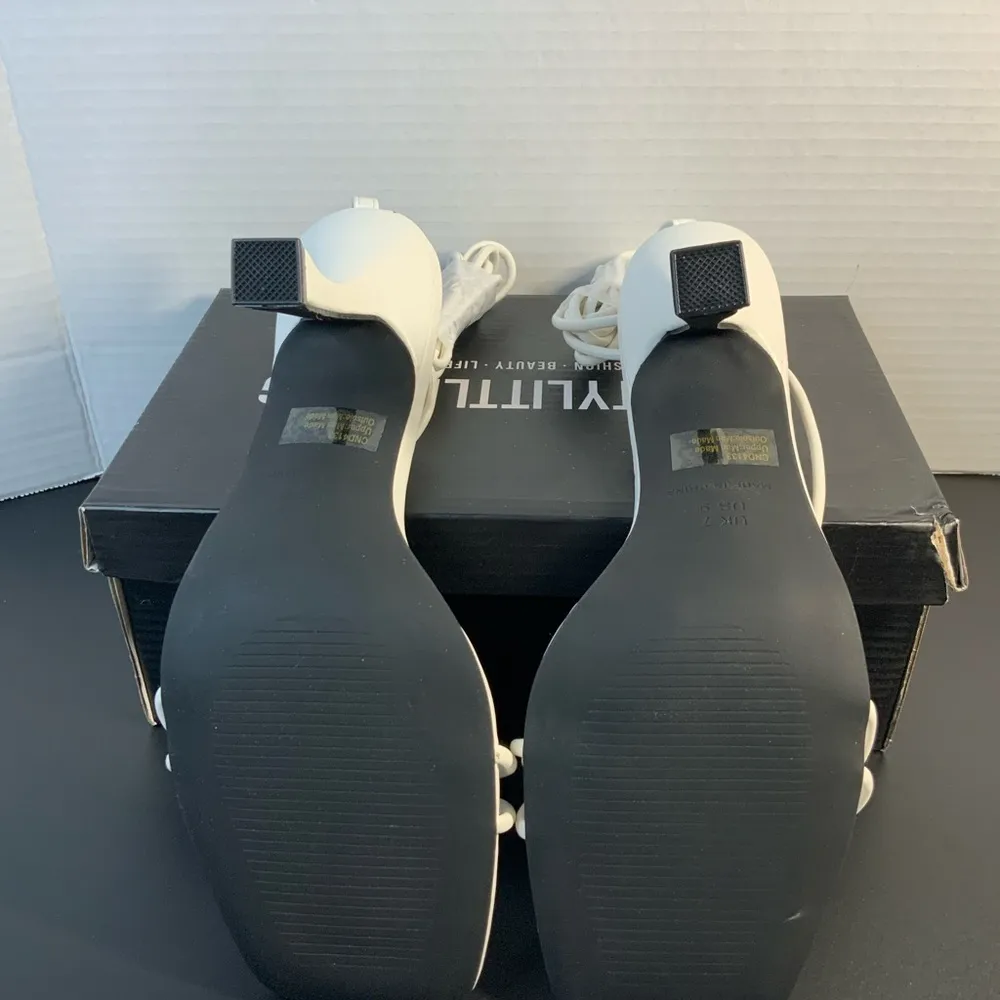 Prettylittlething white square Toe twisted knot lace up heeled sandals SIZE 9 ' - Image 7