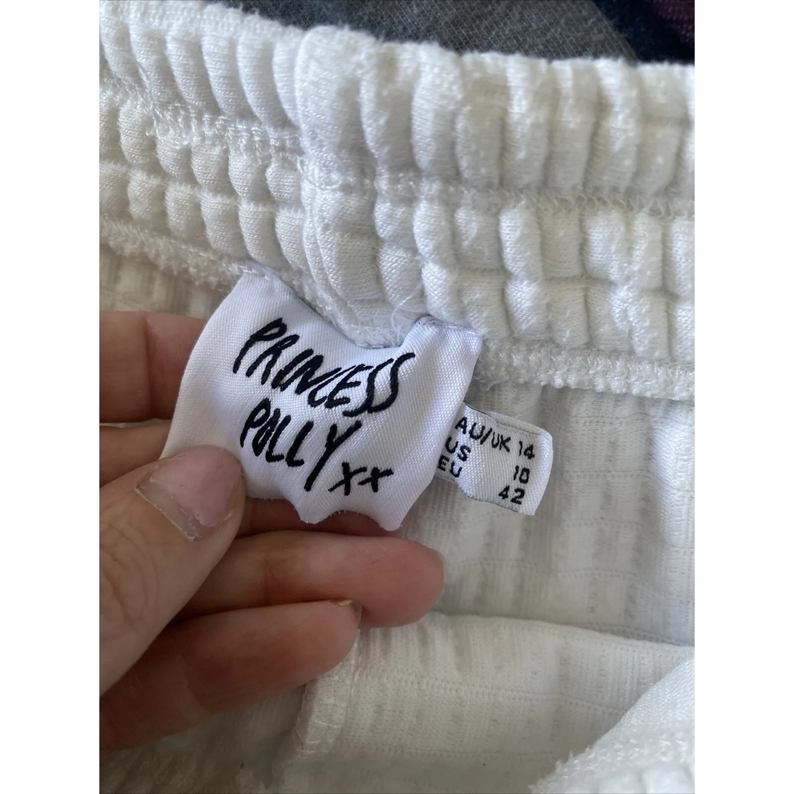 Princess Polly Women's 10 White Textured Comfort Shorts Resort Euro Travel Pull - Image 4