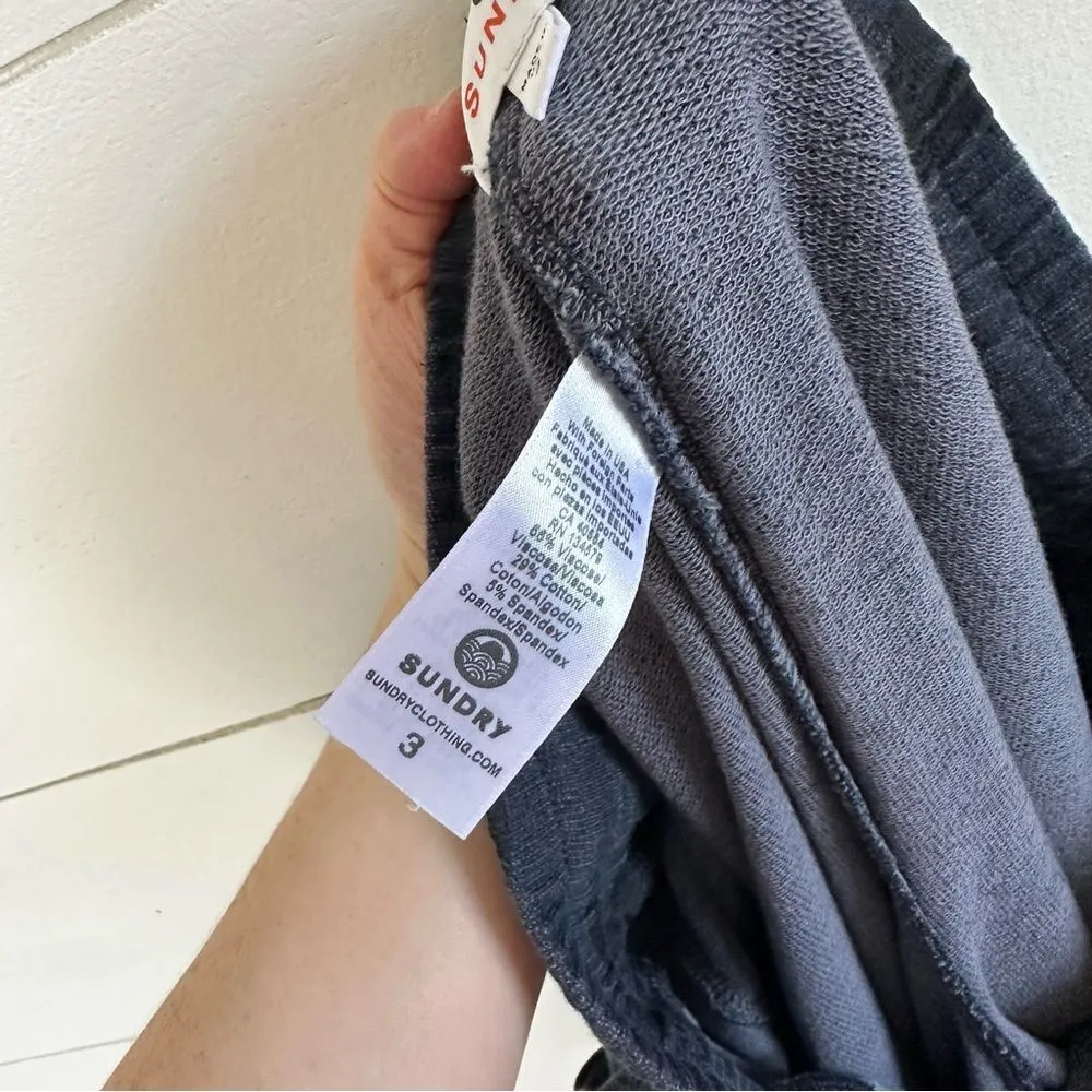 Sundry Women’s 3 Large Camo Jogger Pants - Image 5