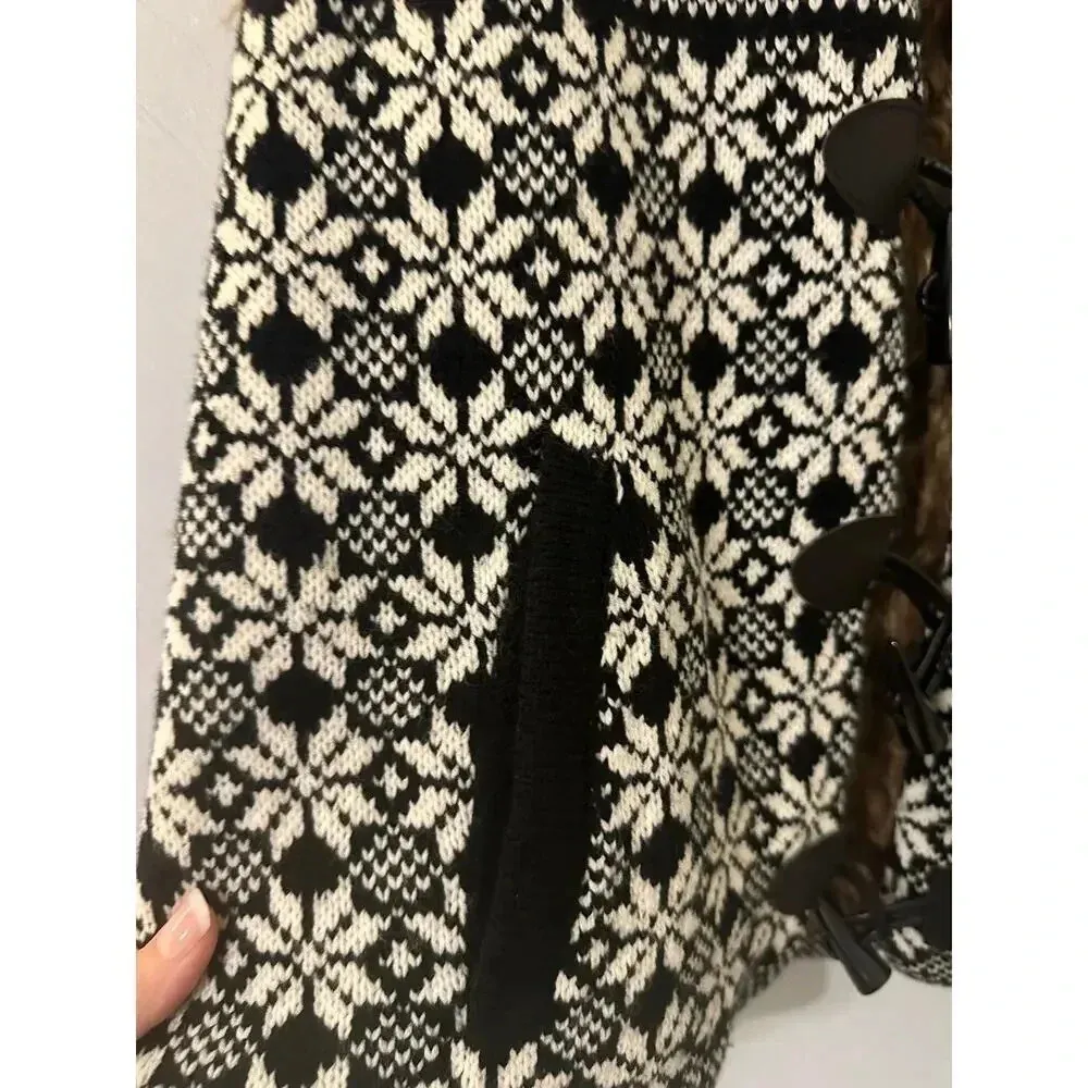 G.H. Bass & Co. Faux Fur Sweater Vest Size XL Furry Warm Black White Fair Isle - Image 4