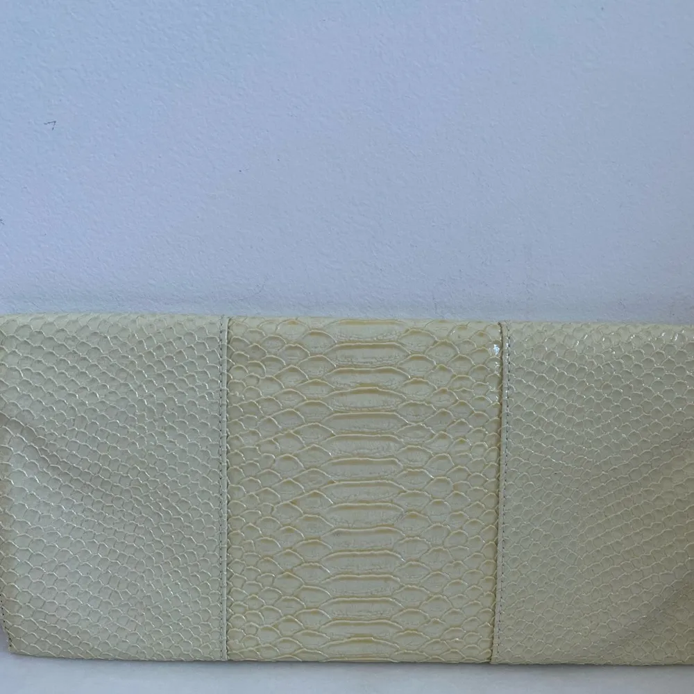 Urban Expressions Ivory Faux Animal Skin Clutch New With Tag - Image 7