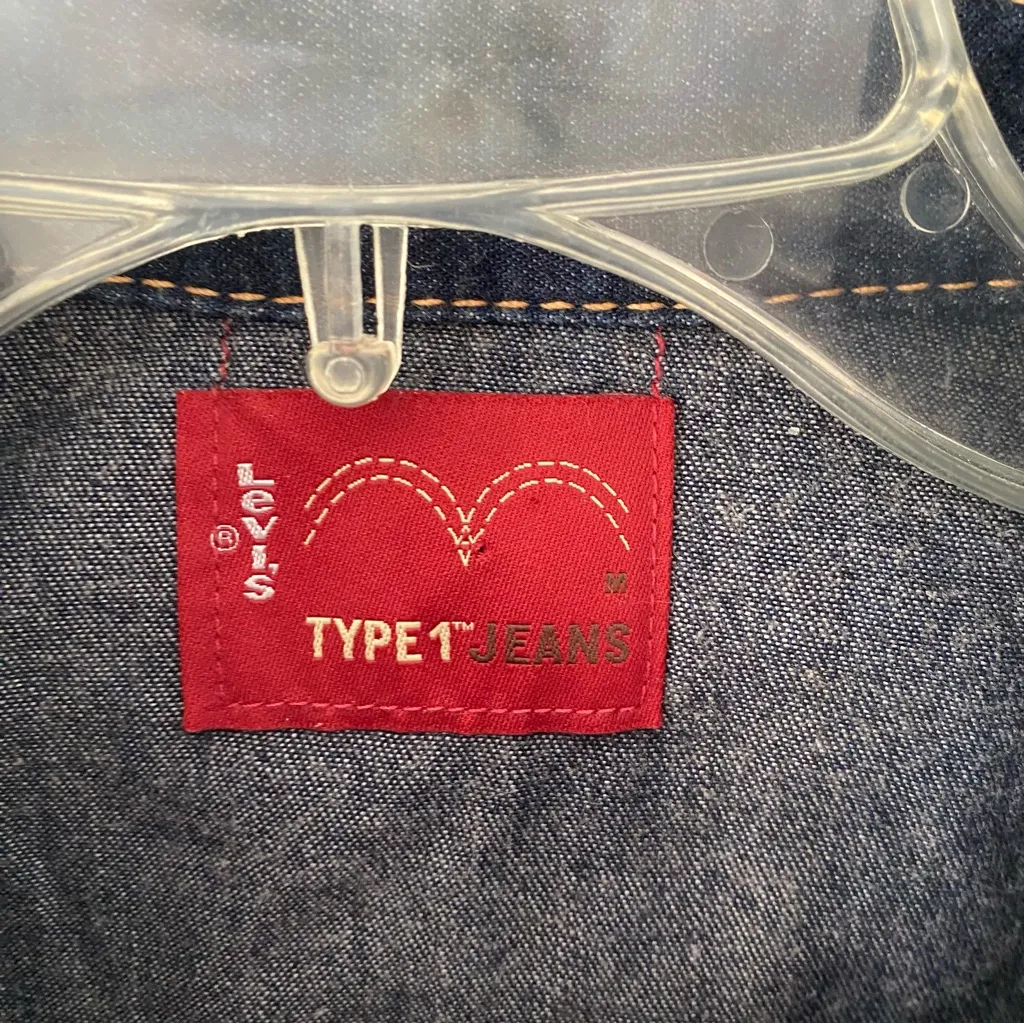 Levi’s Type 1 Dark Denim Snap Button Shirt sleeve fitted shirt size medium - Image 5