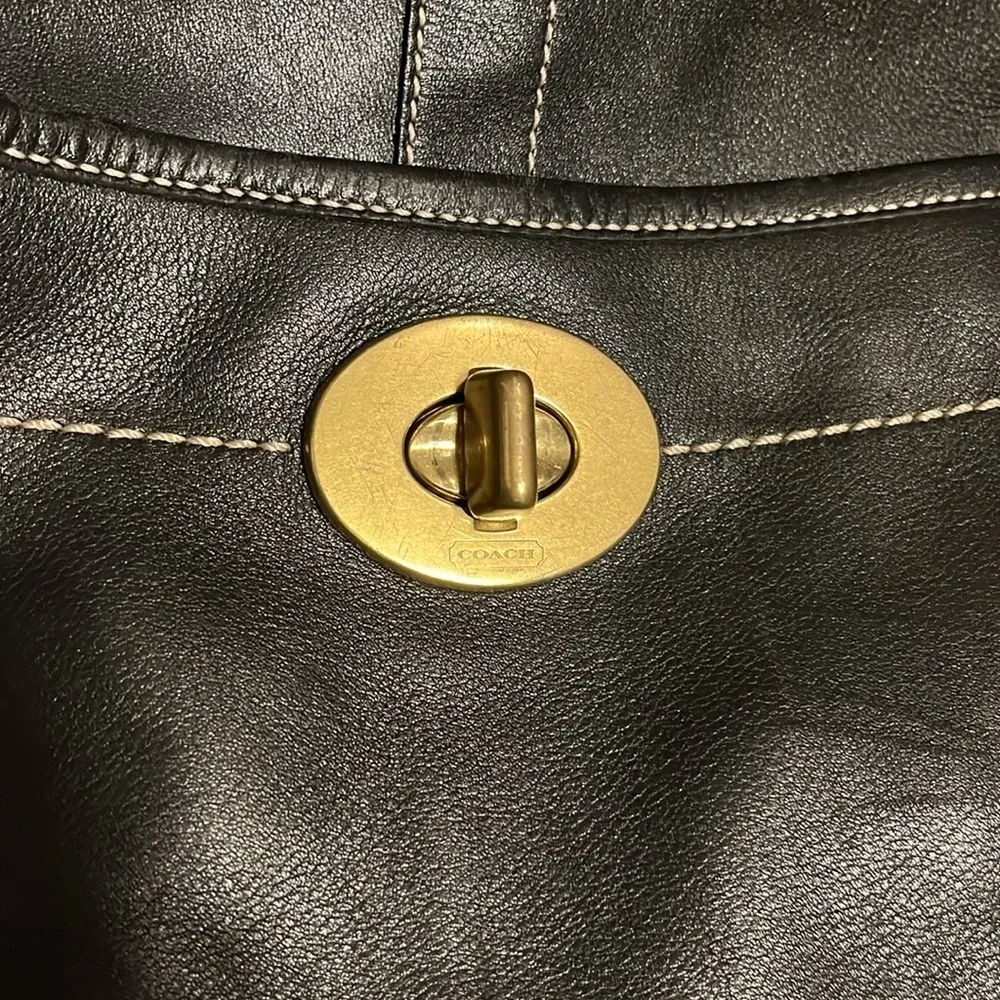 COACH 65th Anniversary Ergo Legacy stripes extra large tote with brass turnlock. - Image 3