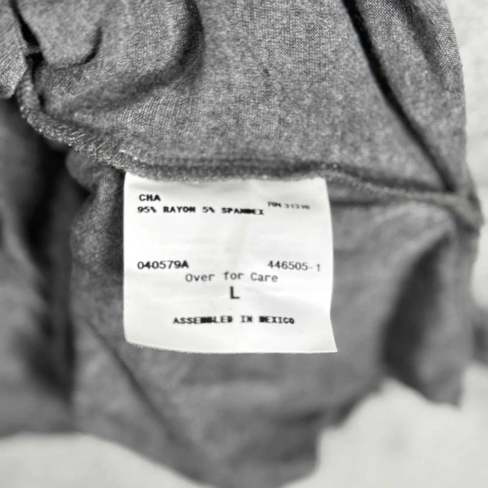 AB Studio Women's Gray‎ Tunic Top with Black Lace V-Neck - Size L - Image 6