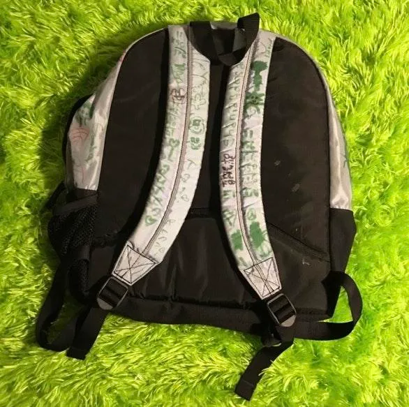 LIGHT BLUE AND BLACK DESIGNED L.L. BEAN BACKPACK - Image 4