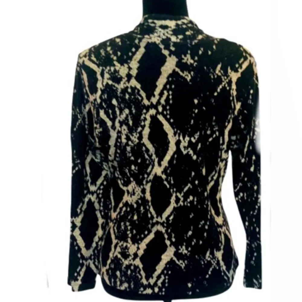 Women's Black and Cream Patterned Sweater Blouse - Image 2