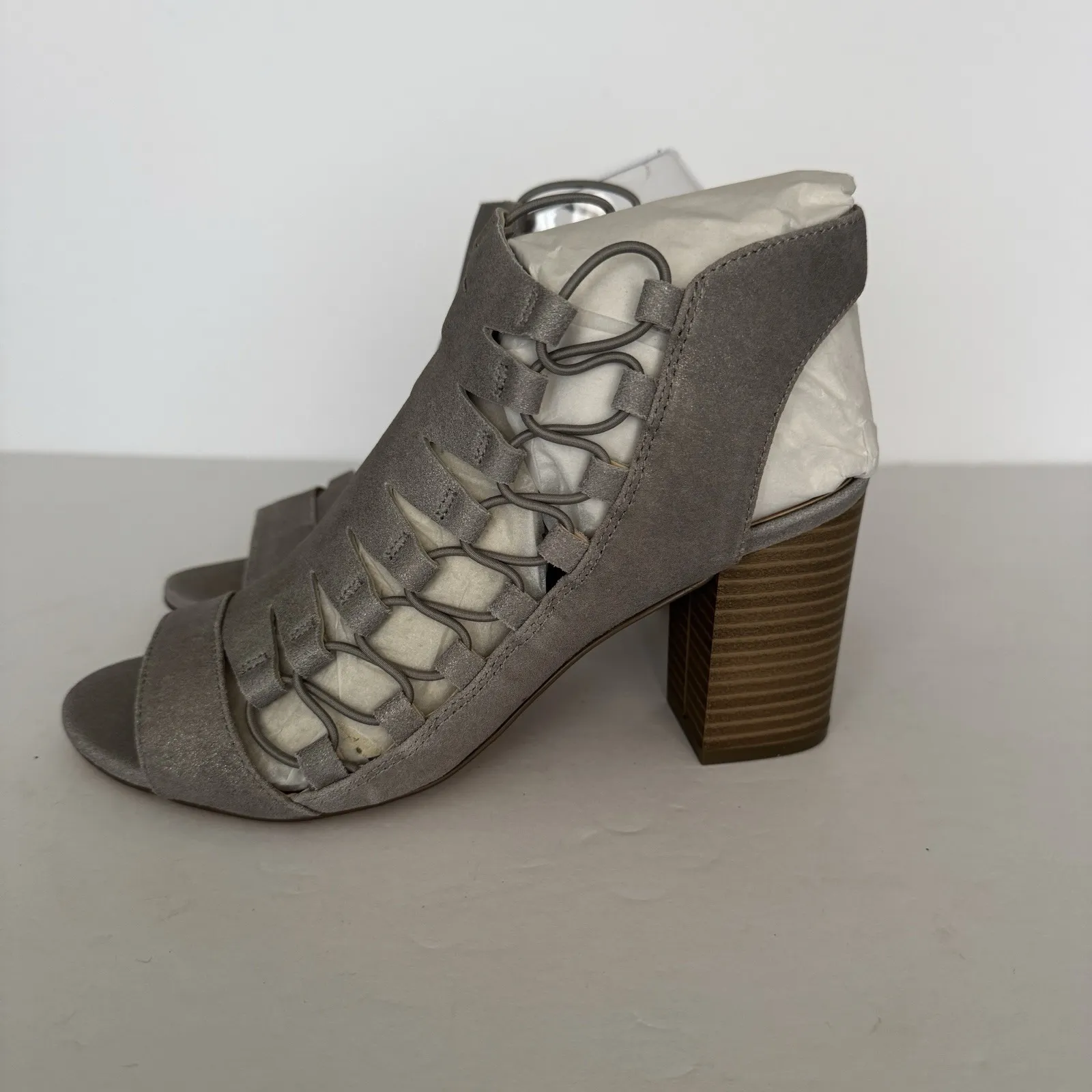Vince Camuto Sandals Briaz‎ Womens 8 Wide Leather Block Shootie Caged Metal Gray - Image 2