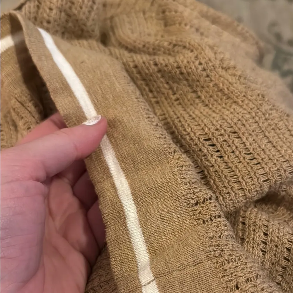 American Eagle beige and crème Sweater - Image 3