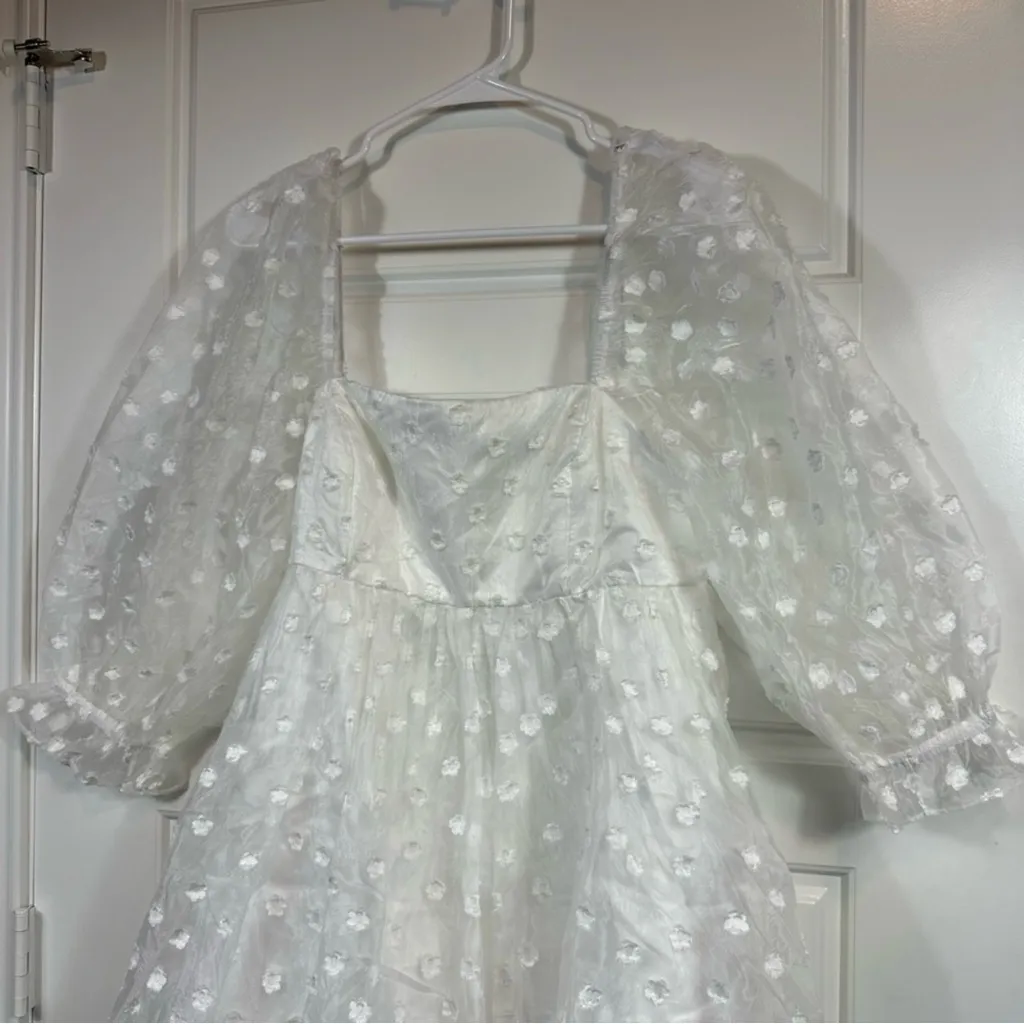 Lulus Effervescent Charm Classic White Organza Floral Babydoll Mini Dress Size M - Image 3