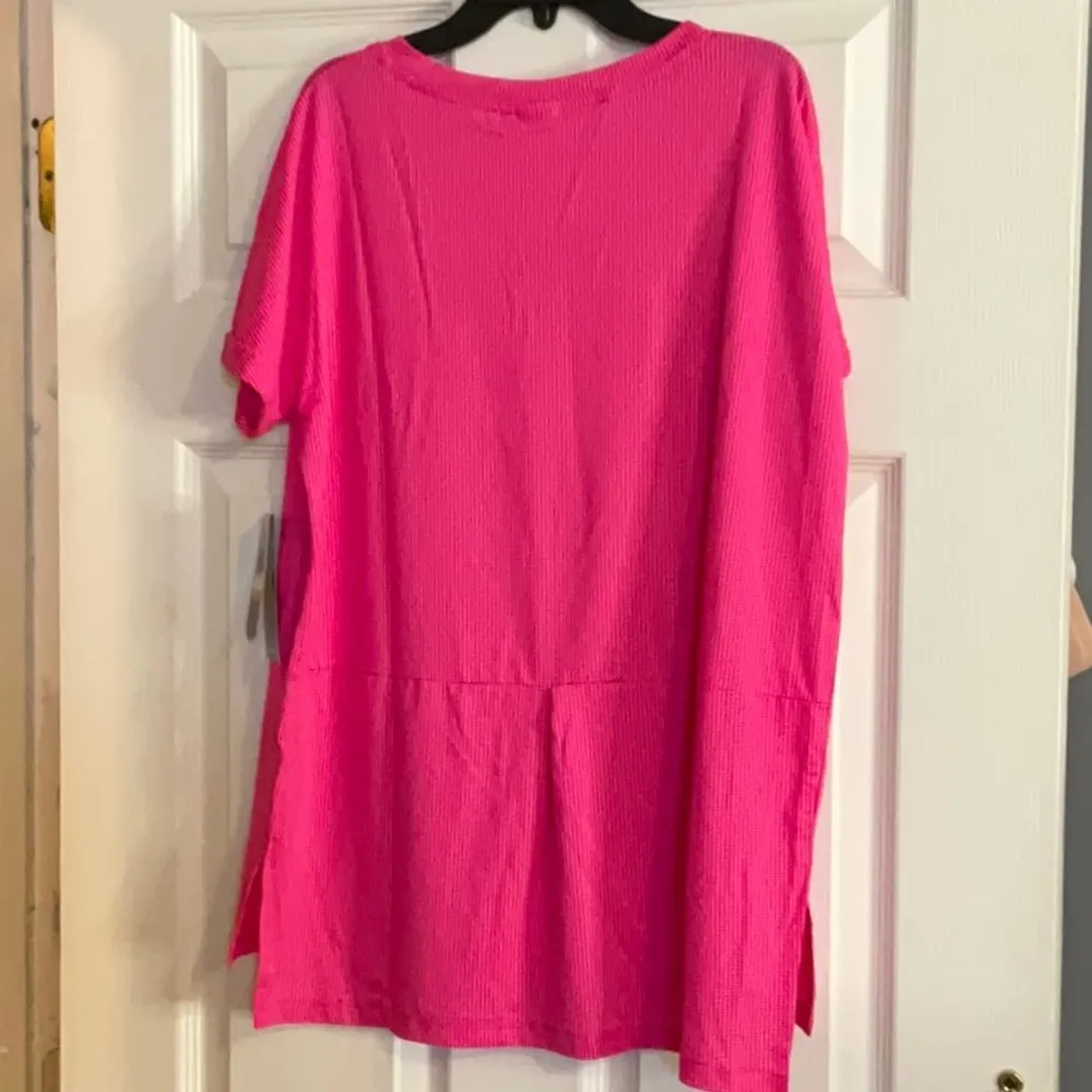 Women’s active-wear V-neck Tunic - Image 2