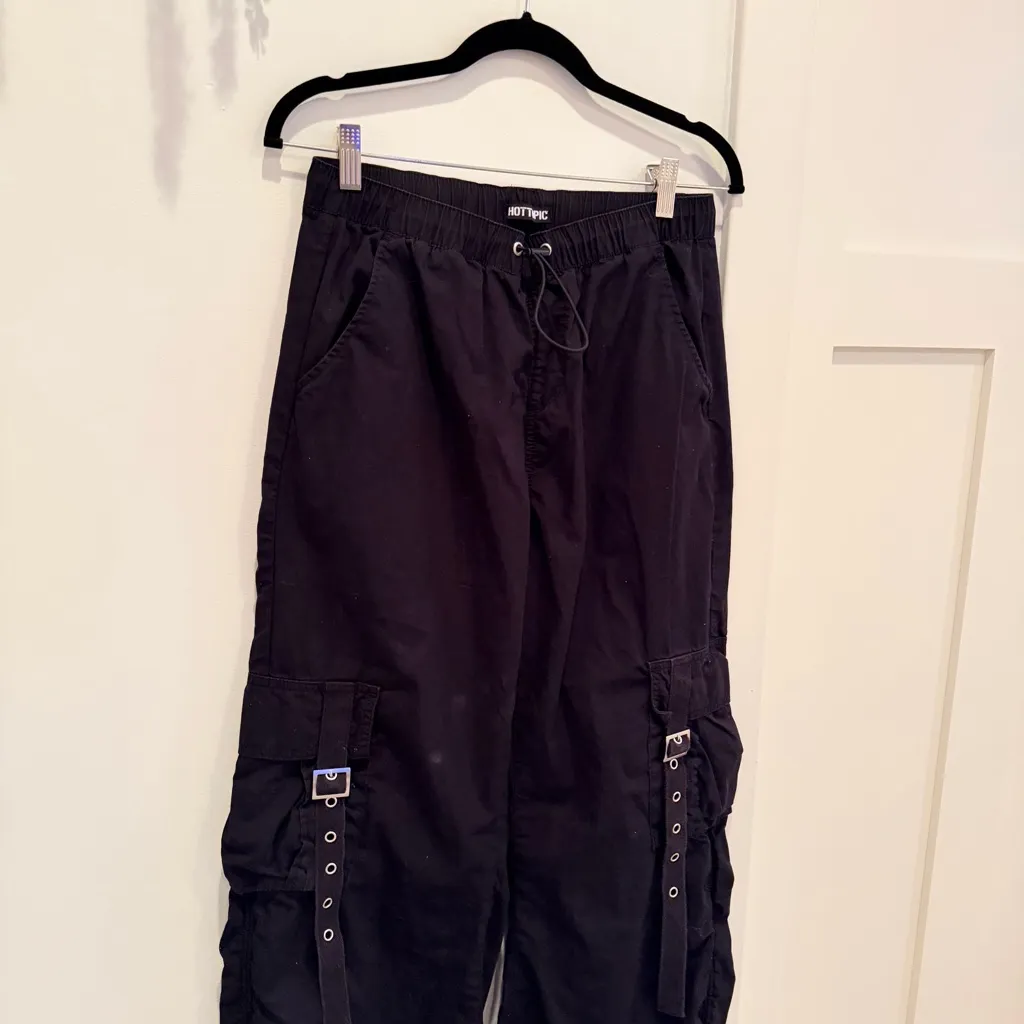 Hot Topic Black Grommet Strap Wide Leg Parachute Pants Size 5 100% Cotton - Image 3