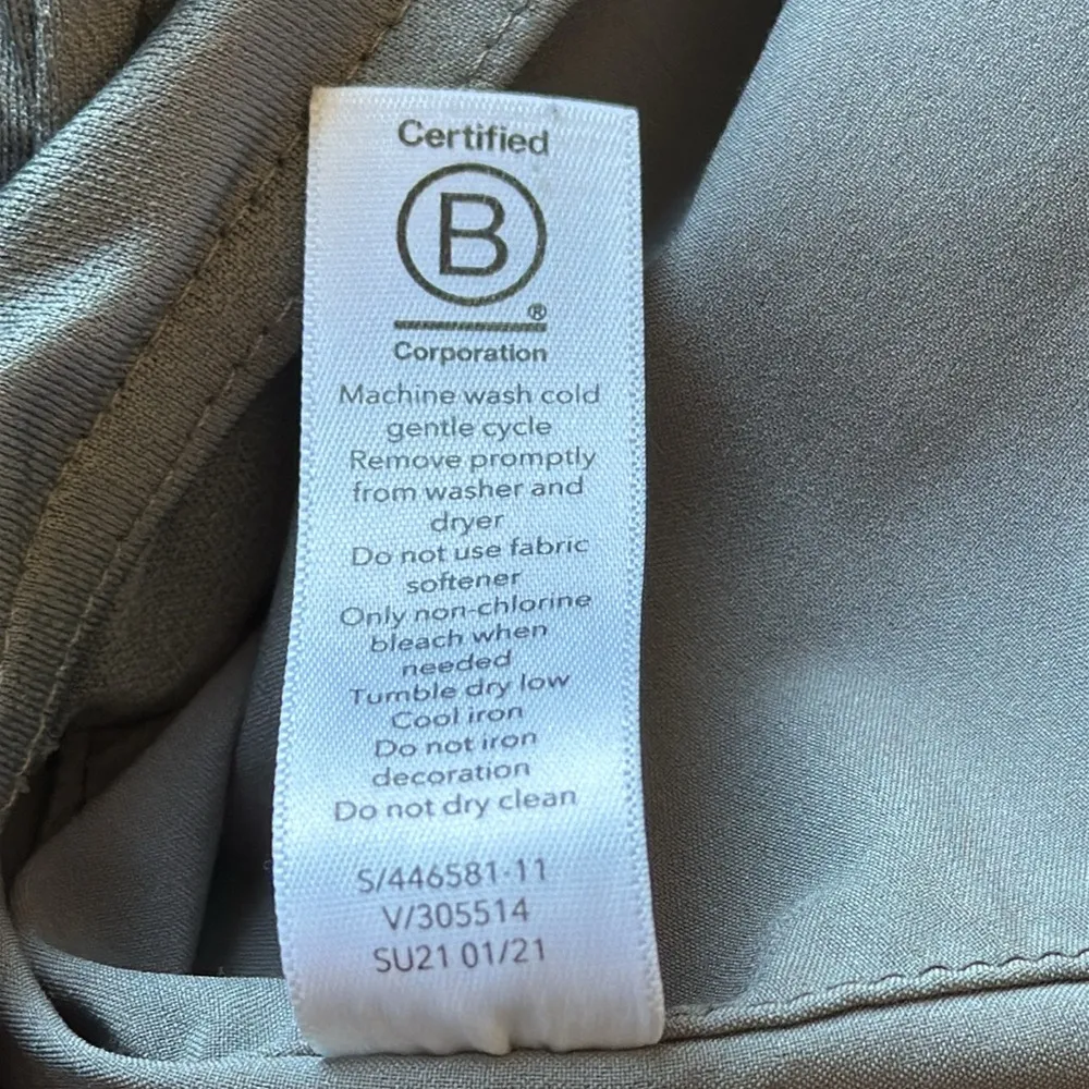 Athleta Printed Mesh Racer Run Short 4" Inseam Libra Gray Animal Print Small - Image 13