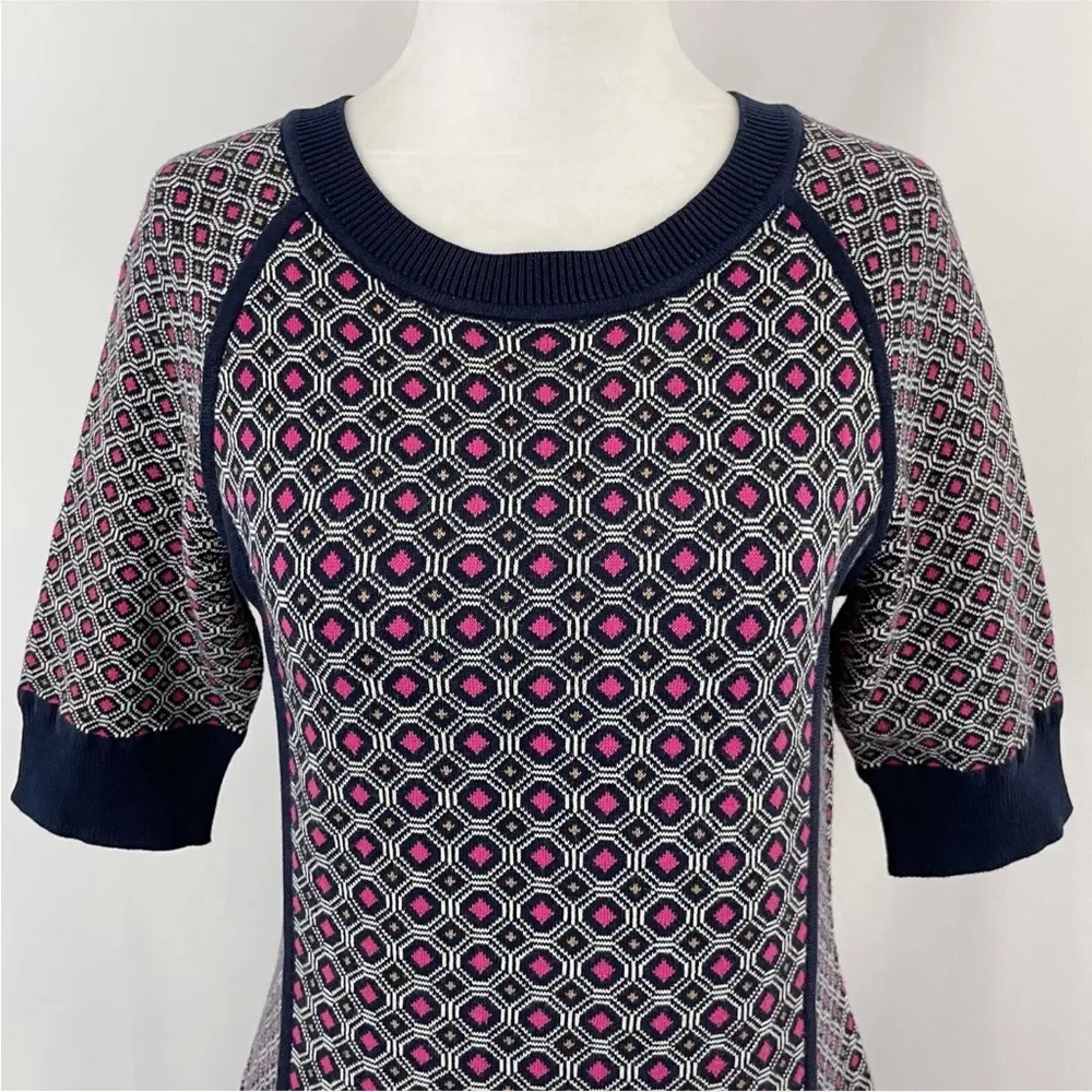Geo Knit Dress Front Slits Short Sleeve Mini Navy Pink Size XS - Image 3