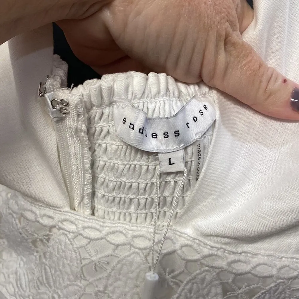 Endless Rose
Halter Neck Lace Trim Dress size Large (b27.12) - Image 6